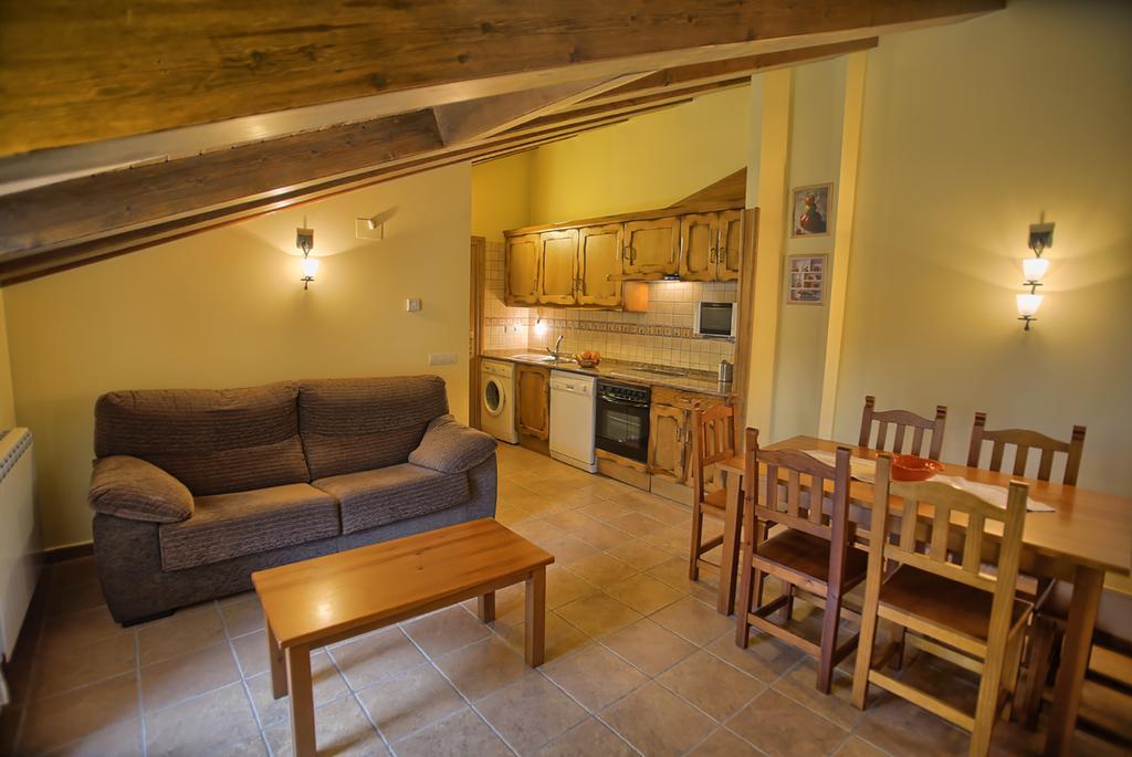 Apartamentos Casa Riu Sahun Værelse billede